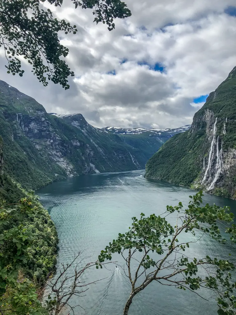 Die schönsten Fjorde Norwegens mit dem Mietwagen entdecken